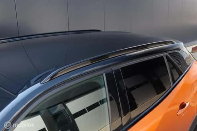Peugeot 2008 (2021) thumbnail 13