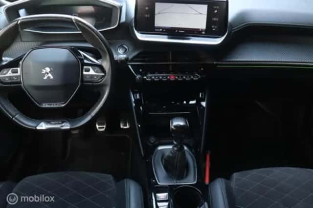 Peugeot 2008 (2021) thumbnail 19