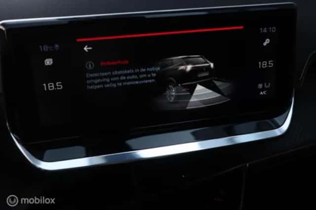 Peugeot 2008 (2021) thumbnail 23