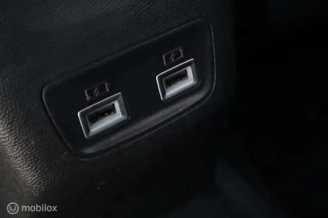 Peugeot 2008 (2021) thumbnail 34