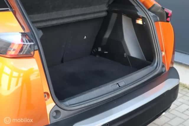 Peugeot 2008 (2021) thumbnail 40