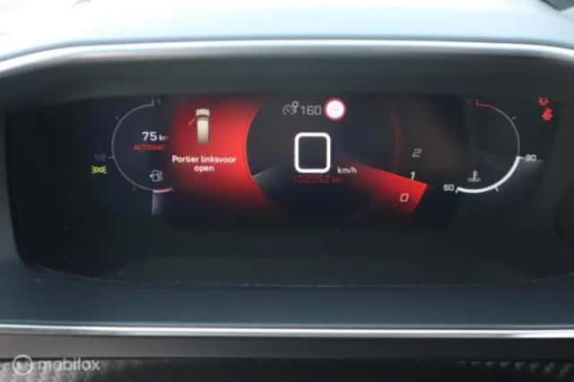 Peugeot 2008 (2021) thumbnail 50