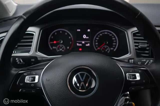 Volkswagen T-Roc (2022) thumbnail 11