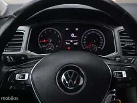 Volkswagen T-Roc thumbnail 11