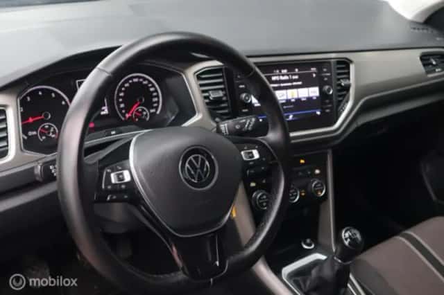 Volkswagen T-Roc (2022) thumbnail 14