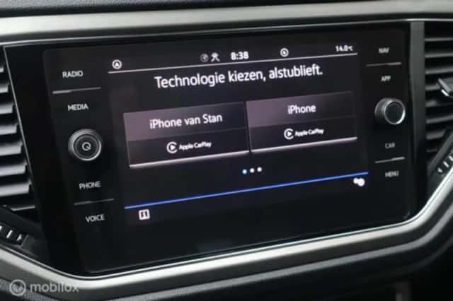 Volkswagen T-Roc (2022) thumbnail 17