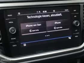 Volkswagen T-Roc (2022) thumbnail 17