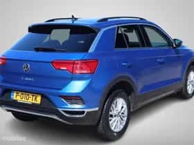 Volkswagen T-Roc (2022) thumbnail 4