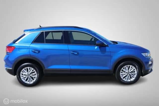 Volkswagen T-Roc (2022) thumbnail 9