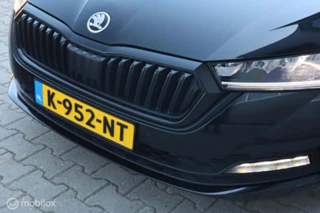 Škoda Octavia (2021) thumbnail 6