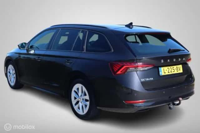 Škoda Octavia (2021) thumbnail 32