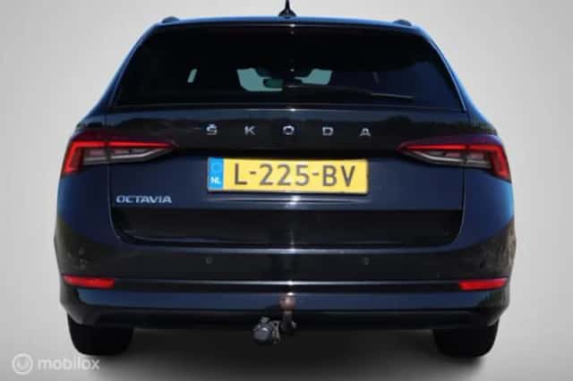 Škoda Octavia (2021) thumbnail 33