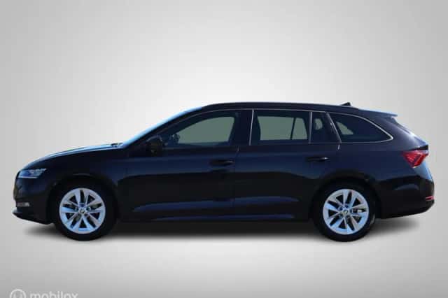 Škoda Octavia (2021) thumbnail 6