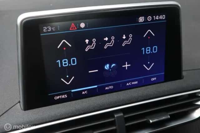 Peugeot 3008 (2017) thumbnail 20