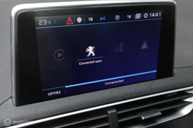 Peugeot 3008 (2017) thumbnail 23
