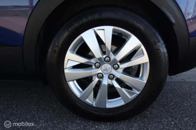 Peugeot 3008 (2017) thumbnail 40