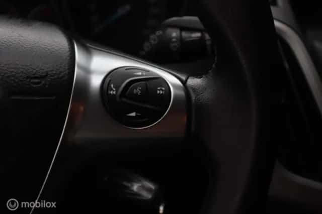 Ford Focus (2014) thumbnail 14