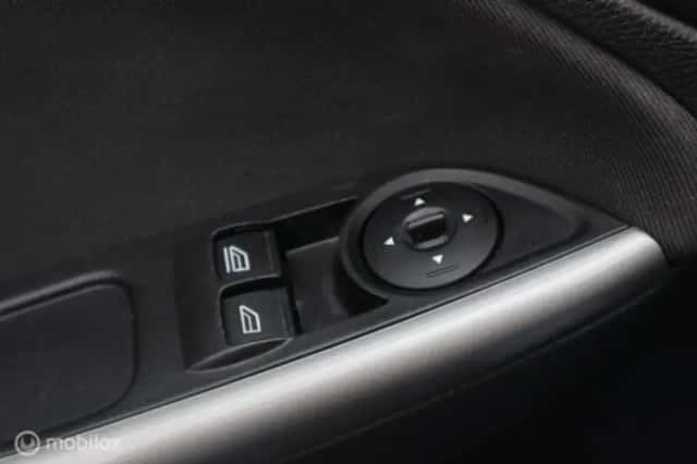 Ford Focus (2014) thumbnail 24