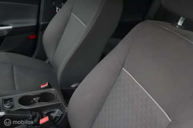 Ford Focus (2014) thumbnail 25