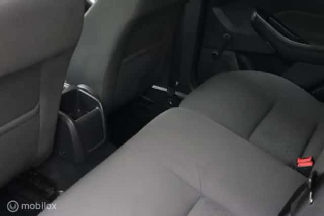 Ford Focus (2014) thumbnail 26