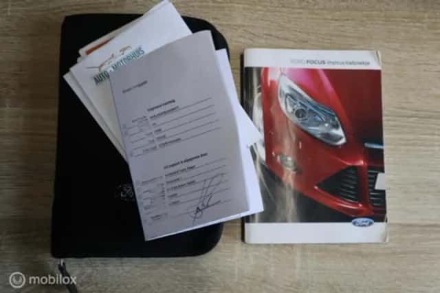Ford Focus (2014) thumbnail 32
