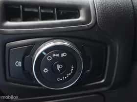 Ford Focus thumbnail 10
