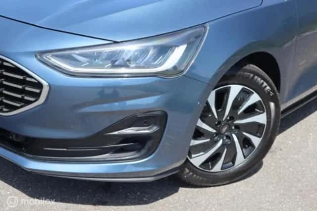 Ford Focus (2023) thumbnail 2