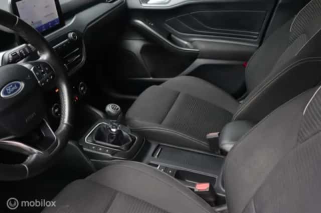 Ford Focus (2023) thumbnail 29