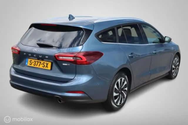 Ford Focus (2023) thumbnail 4