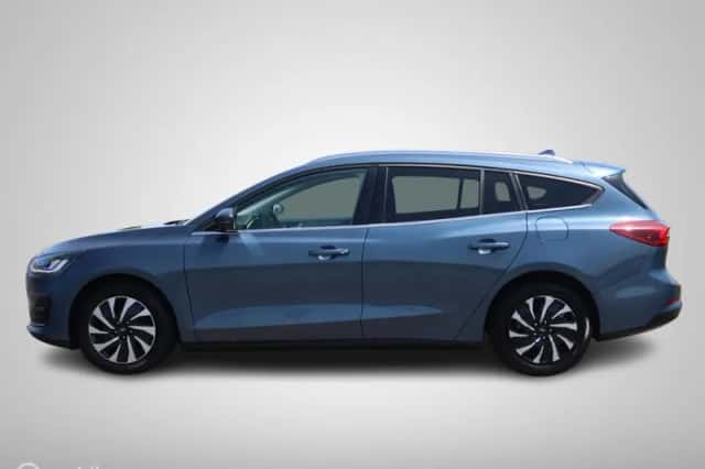 Ford Focus (2023) thumbnail 6