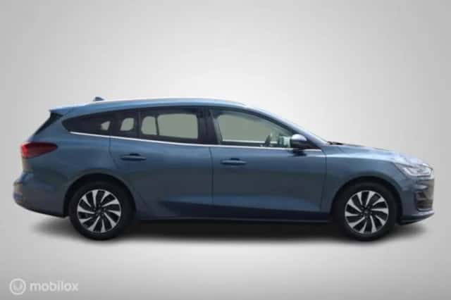 Ford Focus (2023) thumbnail 8
