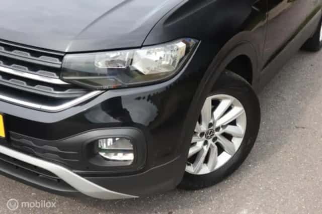 Volkswagen T-Cross (2021) thumbnail 2