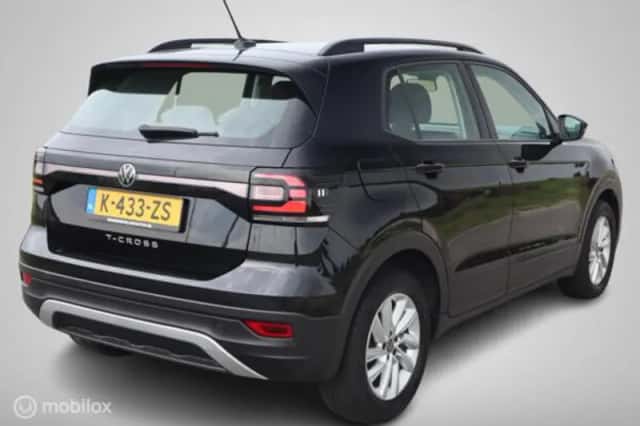Volkswagen T-Cross (2021) thumbnail 3