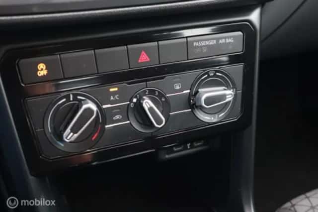 Volkswagen T-Cross (2021) thumbnail 22