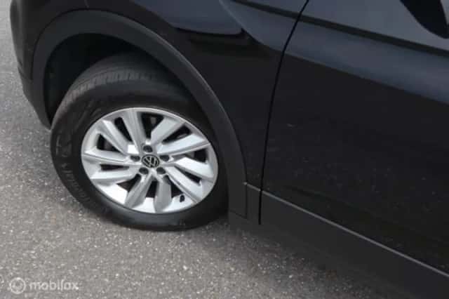 Volkswagen T-Cross (2021) thumbnail 8