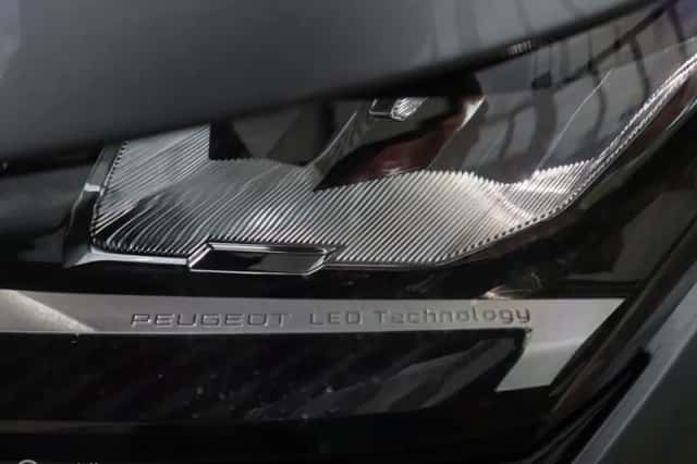 Peugeot 308 (2023) thumbnail 6
