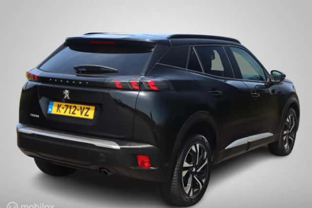 Peugeot 2008 (2021) thumbnail 3