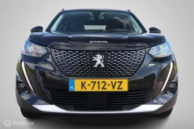 Peugeot 2008 (2021) thumbnail 5