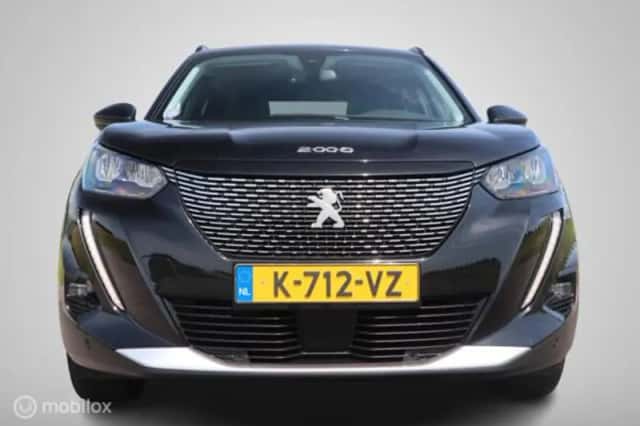 Peugeot 2008 (2021) thumbnail 5
