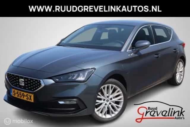 SEAT Leon (2023) thumbnail 1