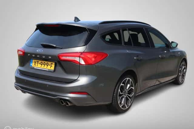 Ford Focus (2019) thumbnail 3