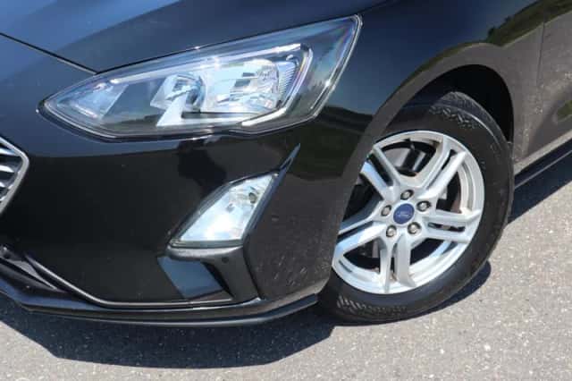 Ford Focus (2021) thumbnail 2