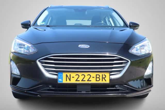 Ford Focus (2021) thumbnail 4