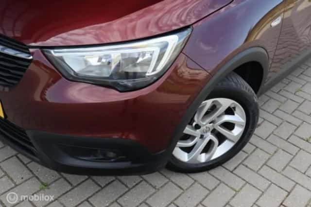 Opel Crossland (2018) thumbnail 2
