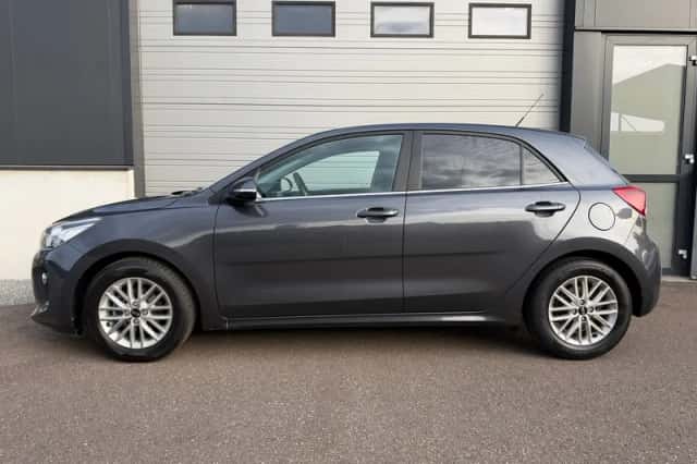 Kia Rio (2018) thumbnail 2