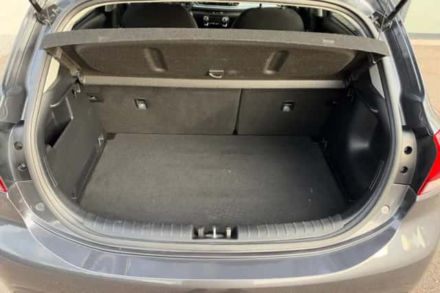 Kia Rio (2018) thumbnail 5