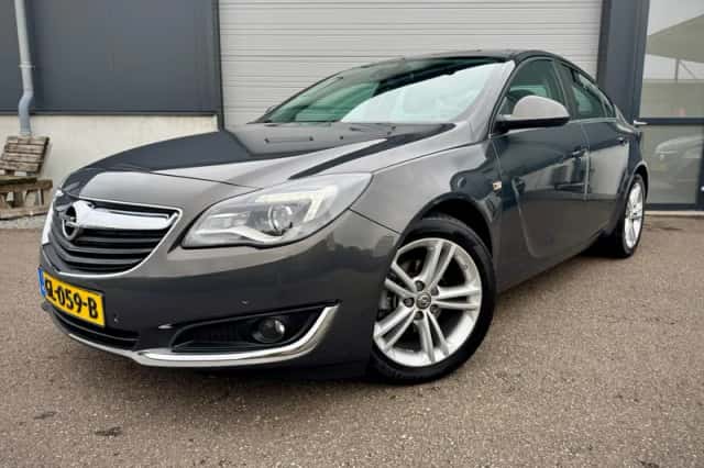 Opel Insignia (2015) thumbnail 1