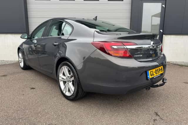 Opel Insignia (2015) thumbnail 3