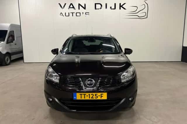Nissan Qashqai (2012) thumbnail 4