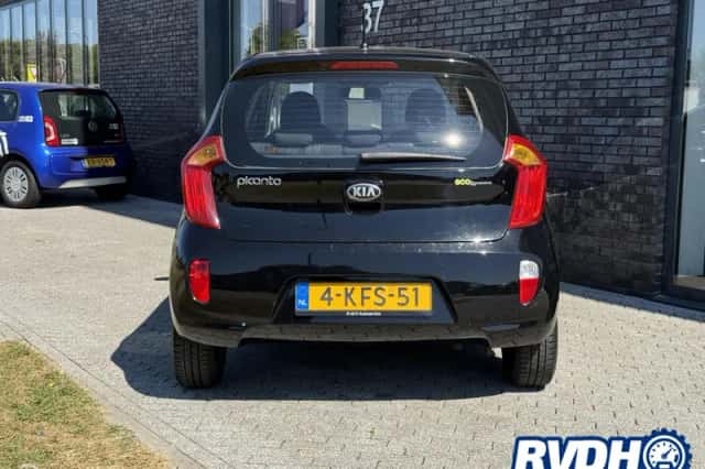 Kia Picanto (2013) thumbnail 4